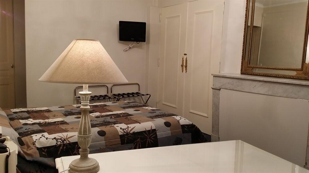 Hotel Azur 2*